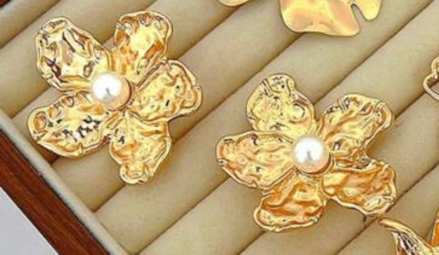 “Vikita 1” Earrings