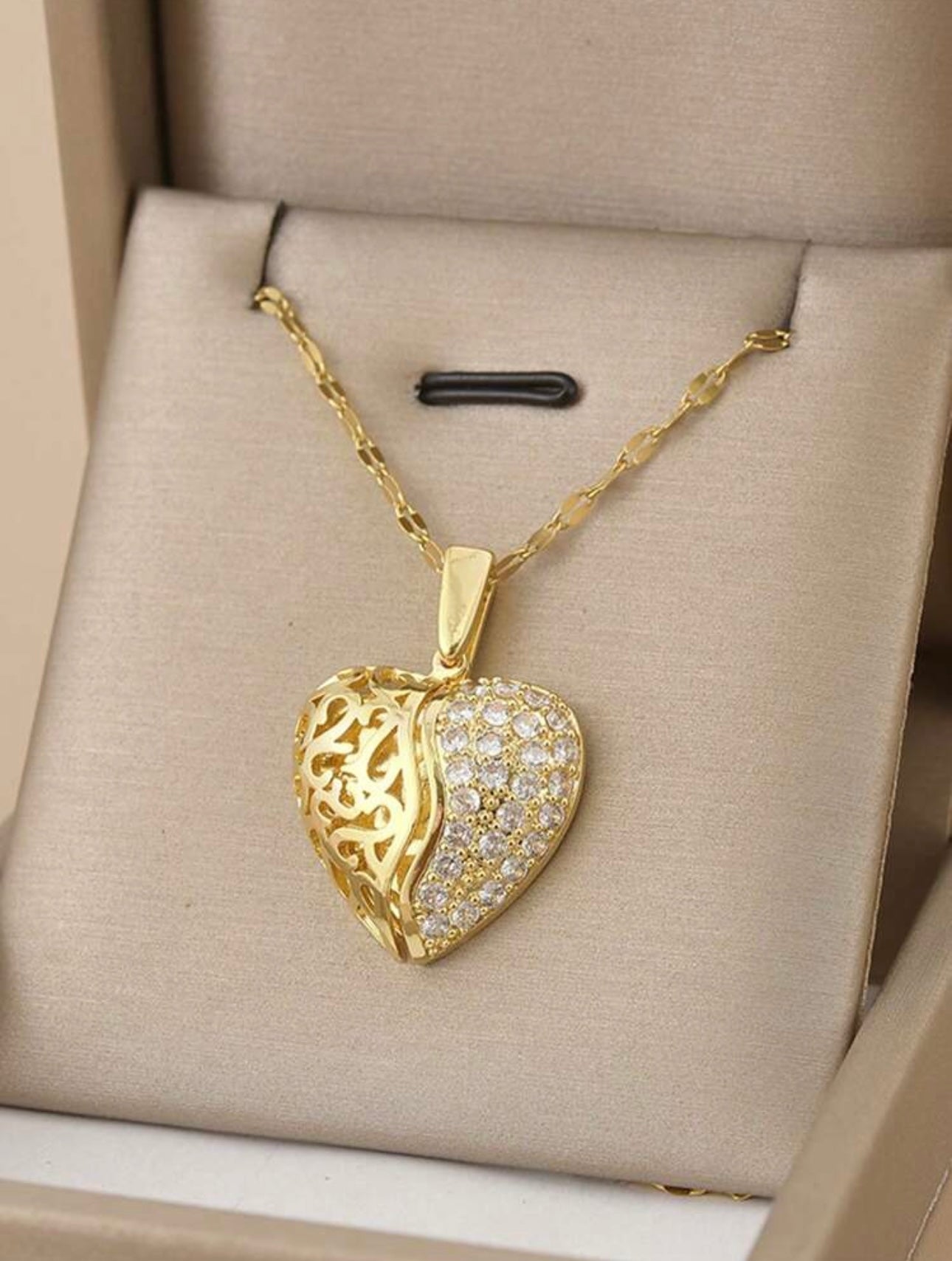 “Juvia" Stainless Steel Necklace