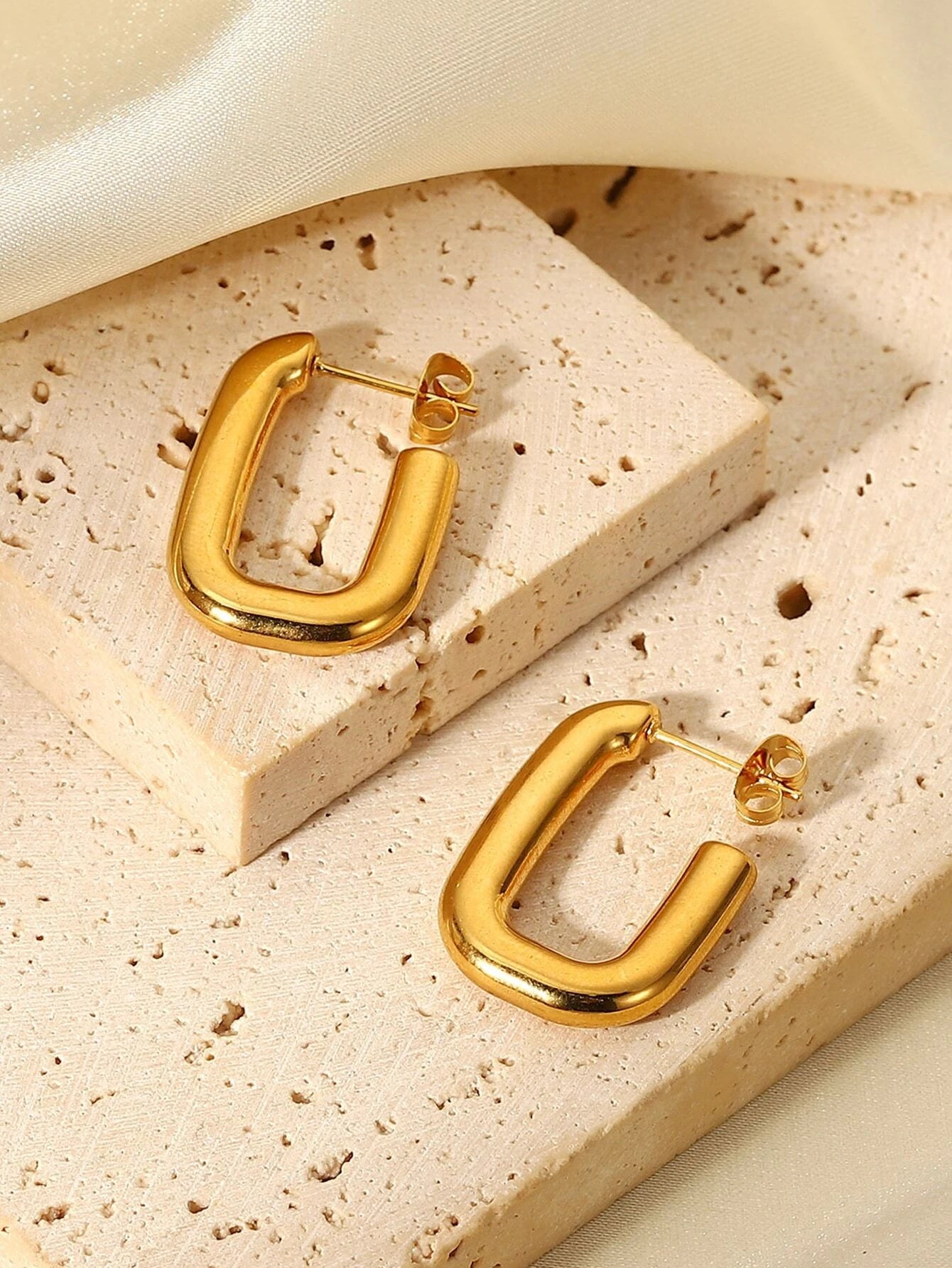 "Zainab" Stainless Steel Squared Hoops