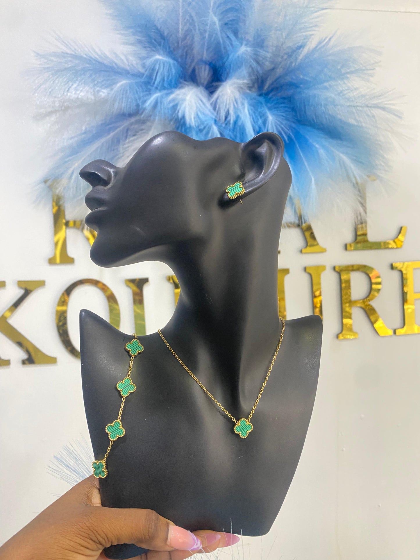 "Balia" Vancleef Necklace Set