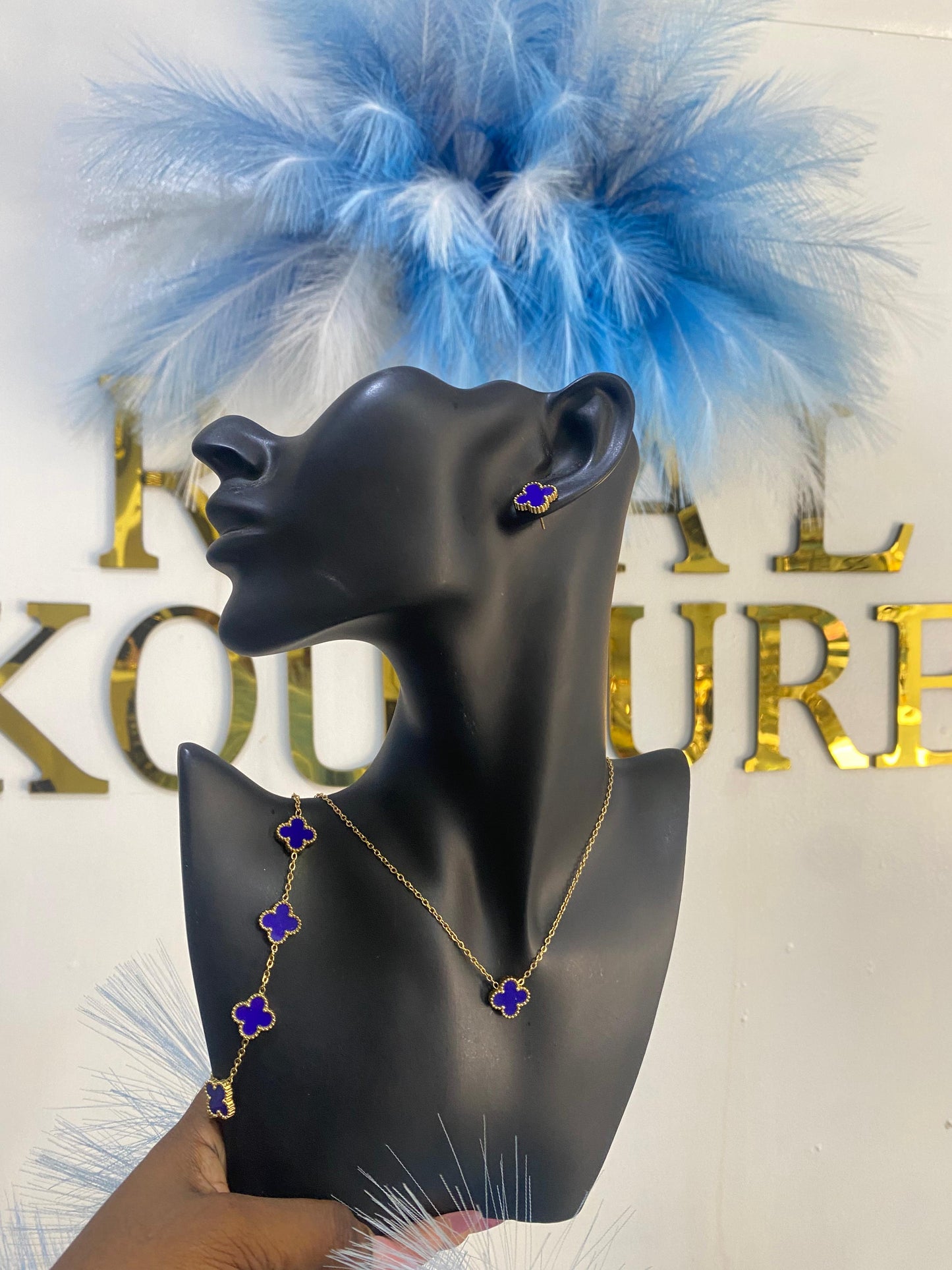 "Balia" Vancleef Necklace Set