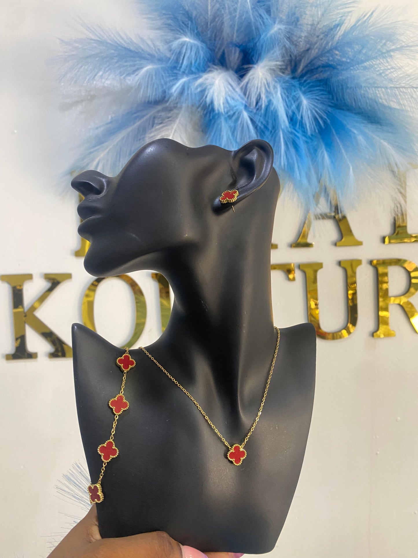 "Balia" Vancleef Necklace Set