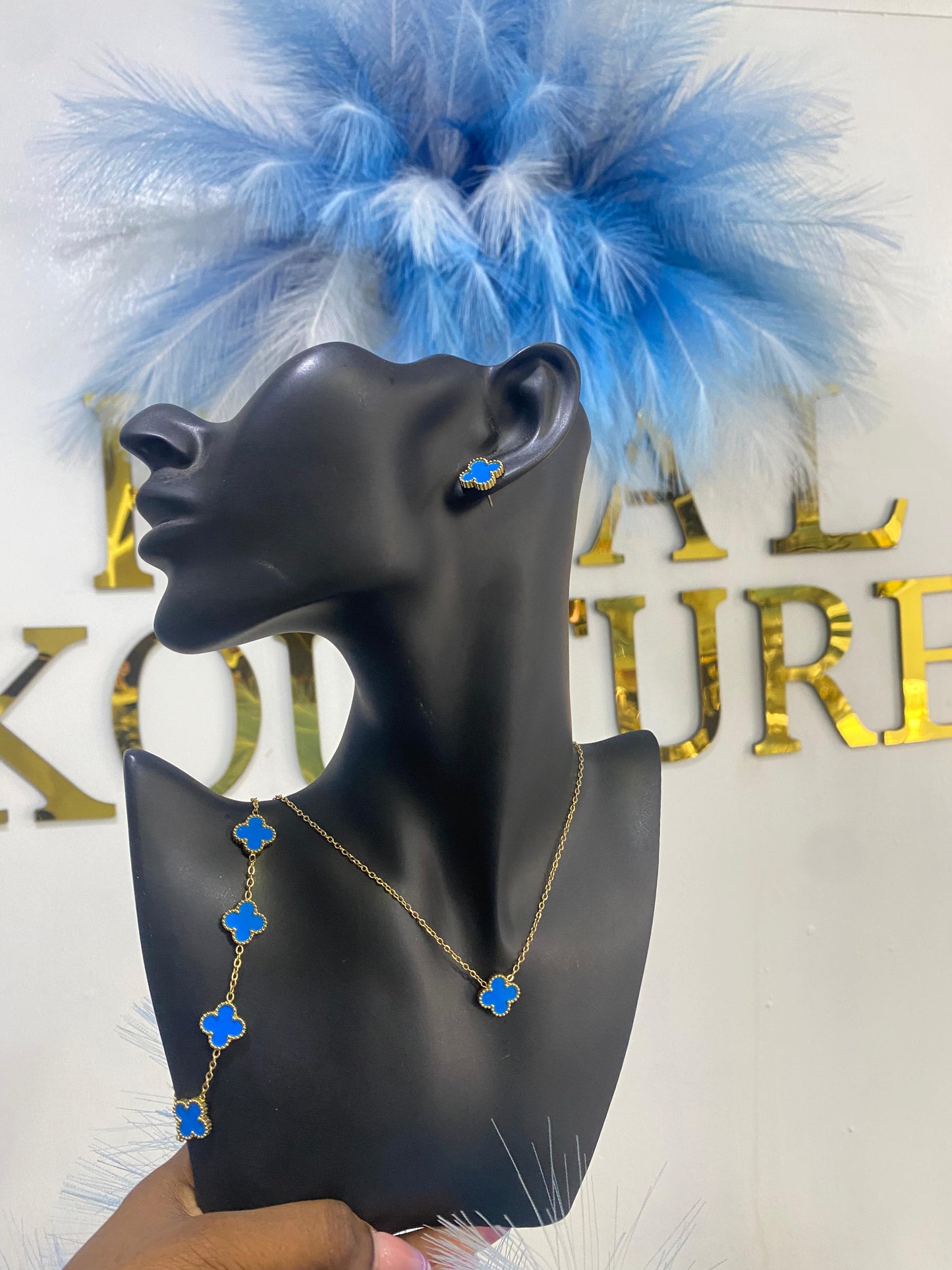 "Balia" Vancleef Necklace Set