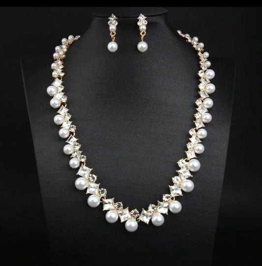 "Debi" Necklace Set