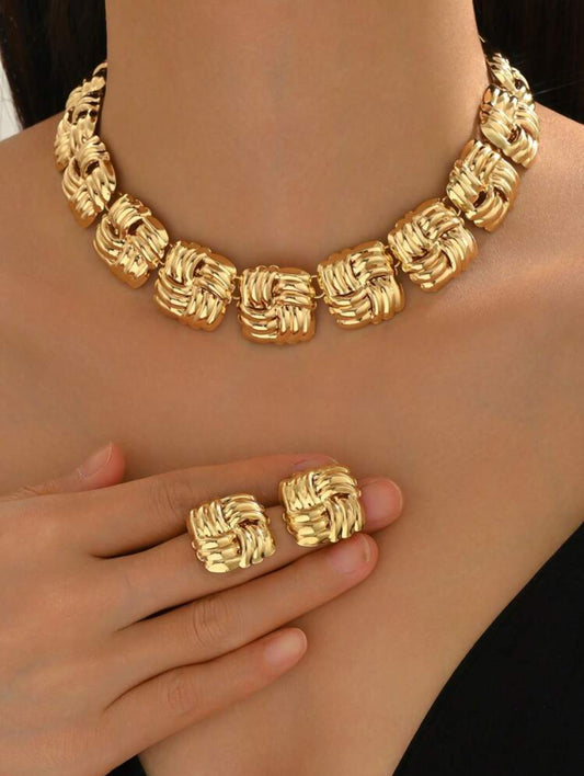 "Tinic" Necklace Set